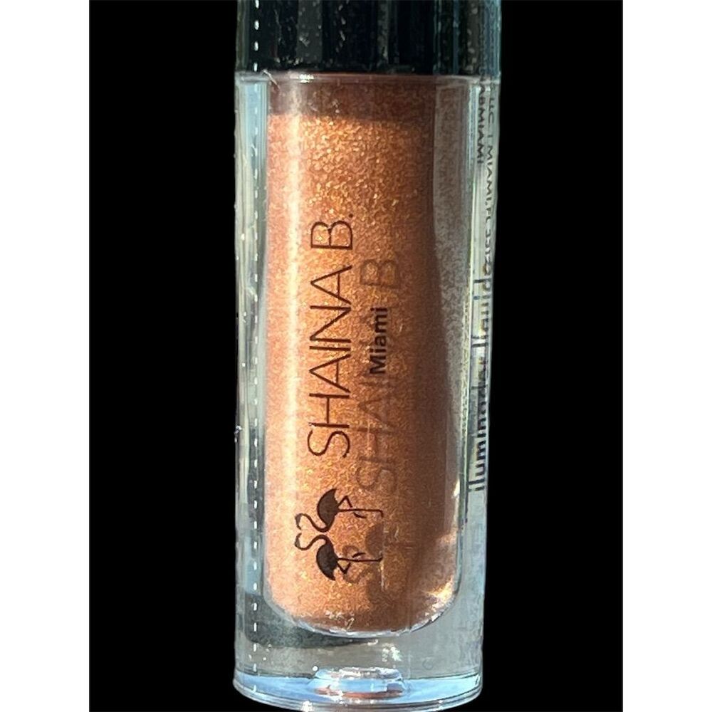 Shades by Shan Liquid Highlighter in Nude Beach